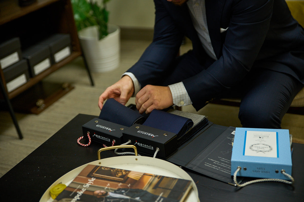Choosing cloth from tailoring fabric books